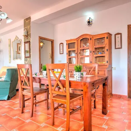Yellow Plum Villa *